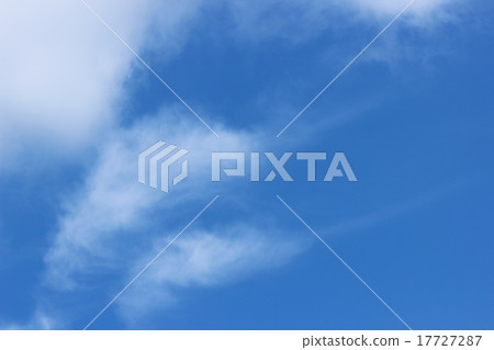 藍天和白色雲彩15 17727287