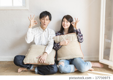 Couple lifestyle Couple lifestyle 17730973