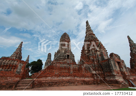 Thai Ayutthaya remains Wat Chaiwattanaram Thai Ayutthaya remains Wat Chaiwattanaram 17733412