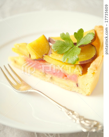 Tart of sweet potato and gouda cheese (up) 17735609