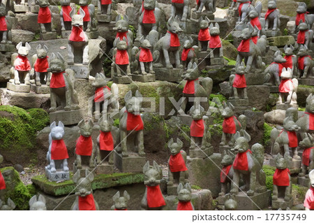 Toyokawa Inari Spirit Whale Mound Toyokawa Inari Spirit Whale Mound 17735749