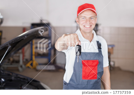 Portrait of an auto mechanic Portrait of an auto mechanic 17737359