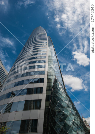 Sky, cloud, large space, high-rise building 17743349