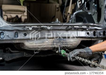 Car paint repair series : Pulling Car paint repair series : Pulling 17746354