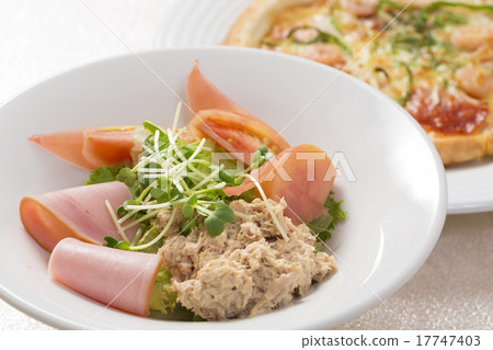 Tuna salad Tuna salad 17747403