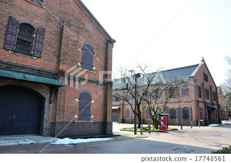 在石川縣金澤縣的石川縣立博物館的磚建築群 在石川縣金澤縣的石川縣立博物館的磚建築群 17748561