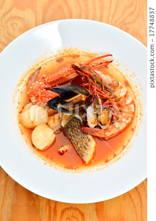 Fisherman-style buiya base (buyer base), seafood in seafood. Fisherman-style buiya base (buyer base), seafood in seafood. 17748837