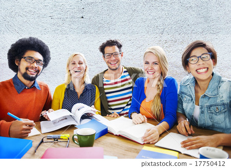 Teamwork Casual Cheerful Brainstorming Learning Concept Teamwork Casual Cheerful Brainstorming Learning Concept 17750412