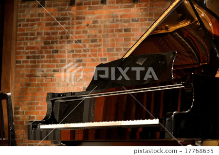 住宅鋼琴 17768635