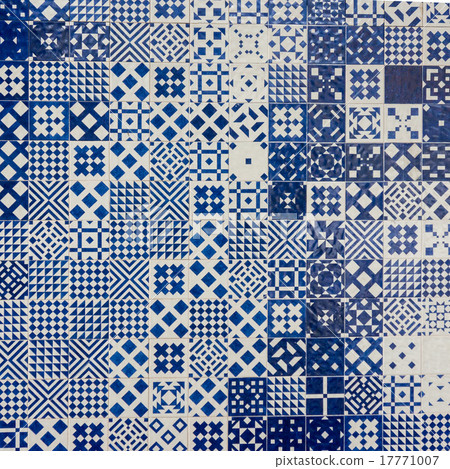 Azulejo portuguese ceramic tiles background Azulejo portuguese ceramic tiles background 17771007