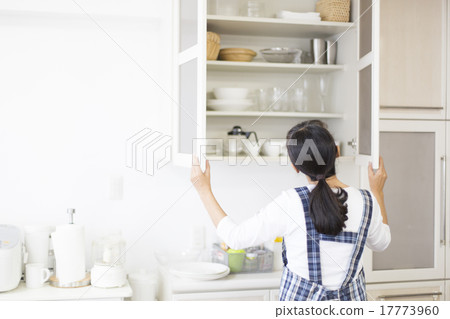 Kitchen storage 17773960