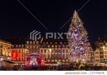 Christmas tree at Place Kleber in Strasbourg 17774876