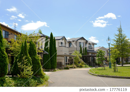 綠樹環繞的住宅區 17776119