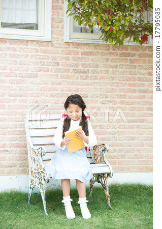 reading, girl, young girl 17795085