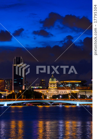 Singapore downtown 17795304