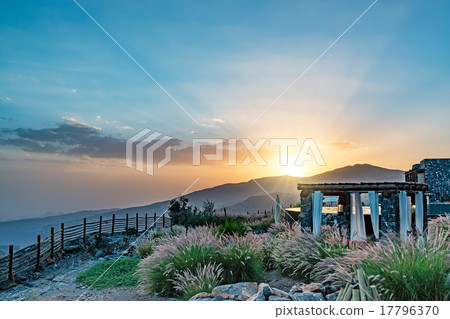 Jabal Afudar(阿曼)的日落 Jabal Afudar(阿曼)的日落 17796370