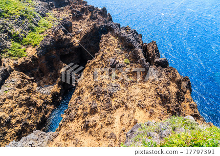 Hidden boat of Noto Peninsula Yoshitsune 17797391