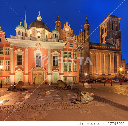 Old Gdansk by night Old Gdansk by night 17797931