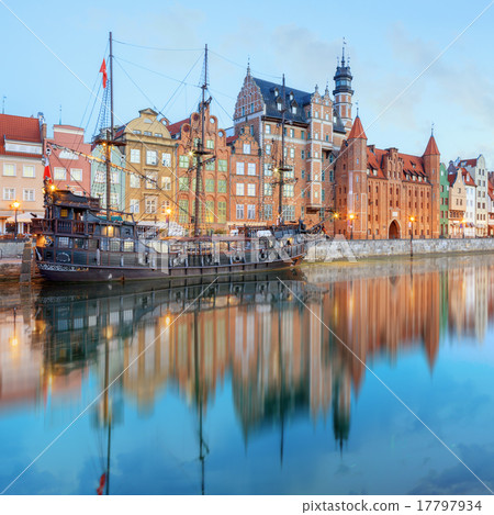 Central quay of Gdansk, Poland 17797934