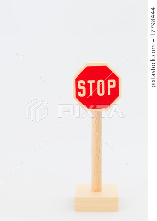 Traffic sign 17798444