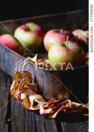 Fresh and dried apples 17798680