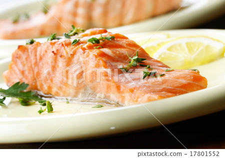 Fried salmon fillet Fried salmon fillet 17801552