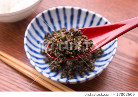 Shiso的鹹水果在真實 17808609