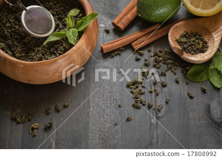 berries  tea 17808992