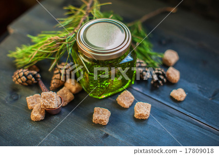 Fir tree bump jam  17809018