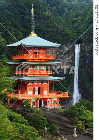 Nachi Falls and Aokogiji Temple 17813302
