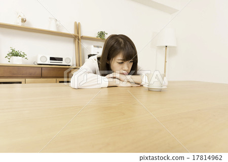 Woman female 17814962