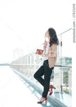 休閒商務女人 17815245