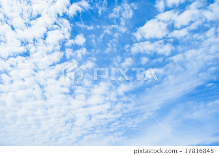 覆蓋棉花雲彩積雲多云云彩或高積雲藍天白色雲彩秋天天空背景材料雲彩藍天綜合背景 17816848