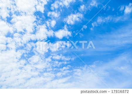 覆蓋棉花雲彩積雲多云云彩或高積雲藍天白色雲彩秋天天空背景材料雲彩藍天綜合背景 17816872