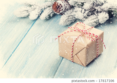 Christmas gift box Christmas gift box 17817106