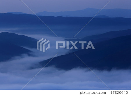 Sea of clouds in the Tono basin, Tono City, Iwate Prefecture Sea of clouds in the Tono basin, Tono City, Iwate Prefecture 17820640