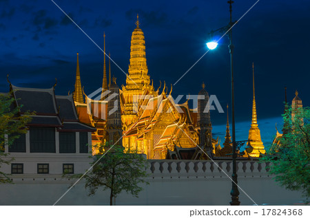 Close up grand palace or Wat Phra Kaew temple of Thailand in ban 17824368