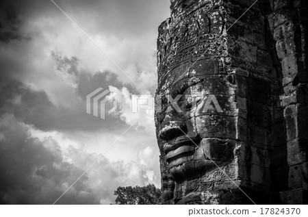Closeup the Stone face of Ancient Bayon Temple at Angkor Thom. S 17824370