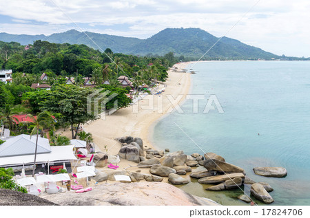 top view of chaweng beach in koh samui, thailand 17824706