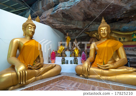 Buddha statue in the cave 17825210