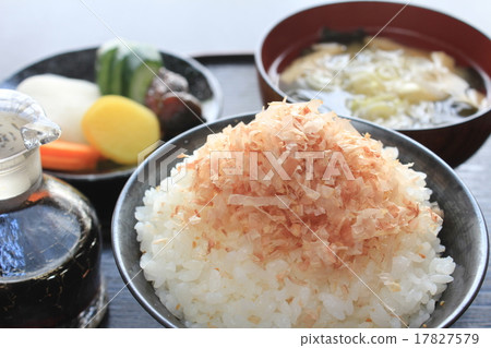 Rice accompanied bonito rice cooker Rice accompanied bonito rice cooker 17827579