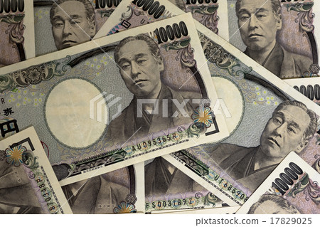 重疊一百萬日元的賬單 17829025
