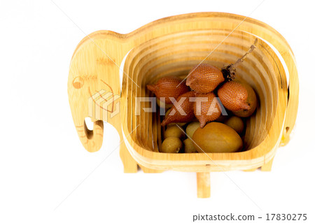 salak,sala isolated on white background salak,sala isolated on white background 17830275