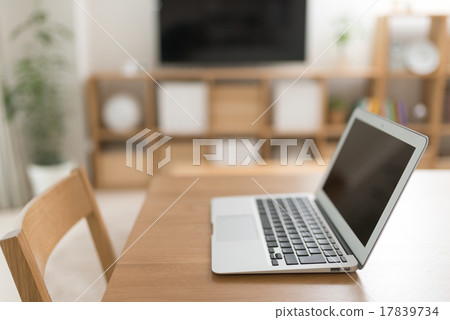 客廳電腦 17839734