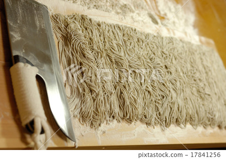 手工製作的蕎麥麵 17841256