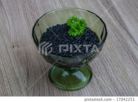 Black caviar 17842251