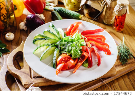 fresh vegetables 17844673