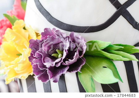 wedding cake wedding cake 17844683