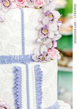 wedding cake wedding cake 17844685