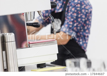 working barista working barista 17844687
